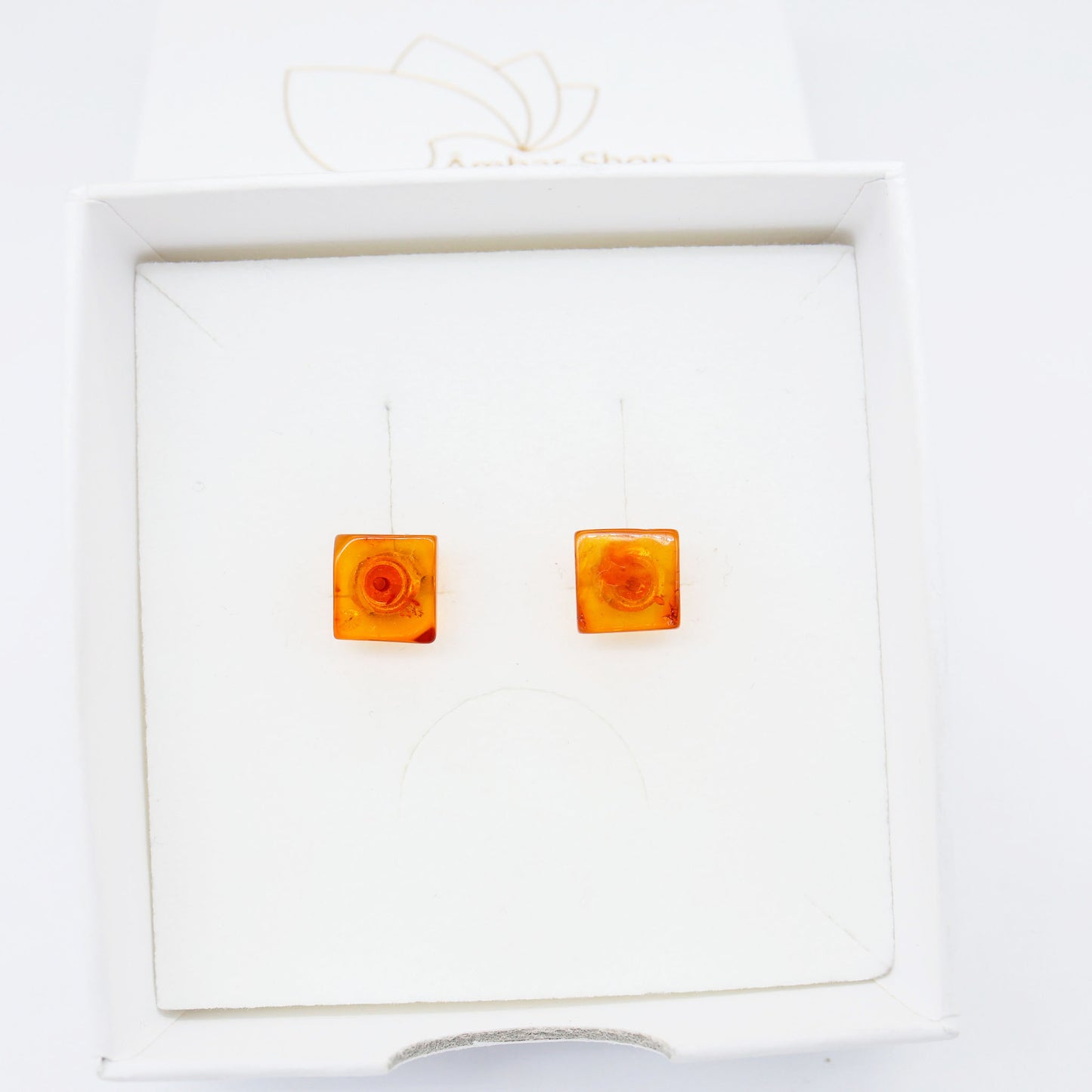 Brinco Âmbar Báltico Quadrado – Prata 925 | Minimalista e elegante