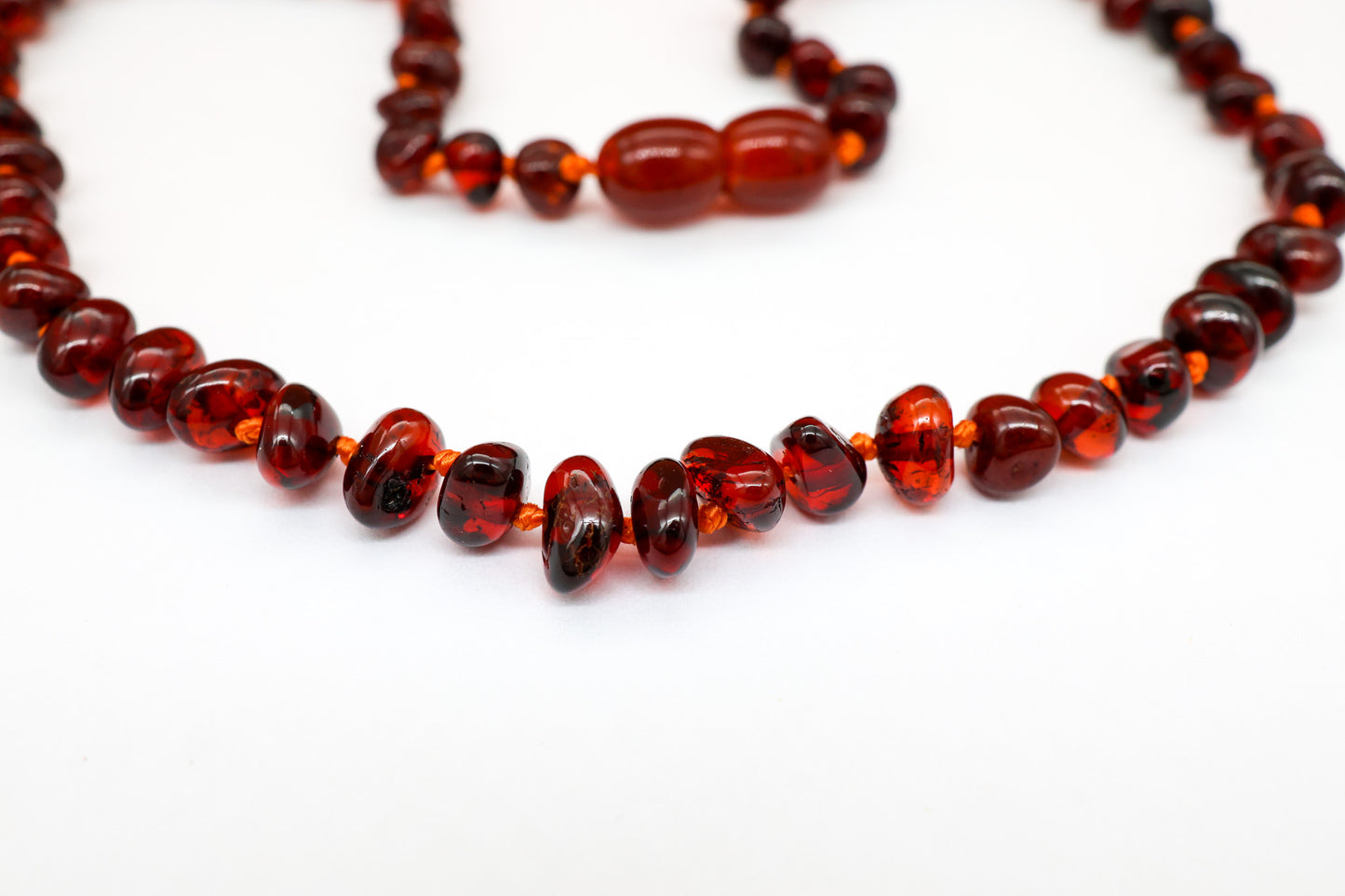 Colar de Âmbar Báltico Bebê LUA 32-33 cm