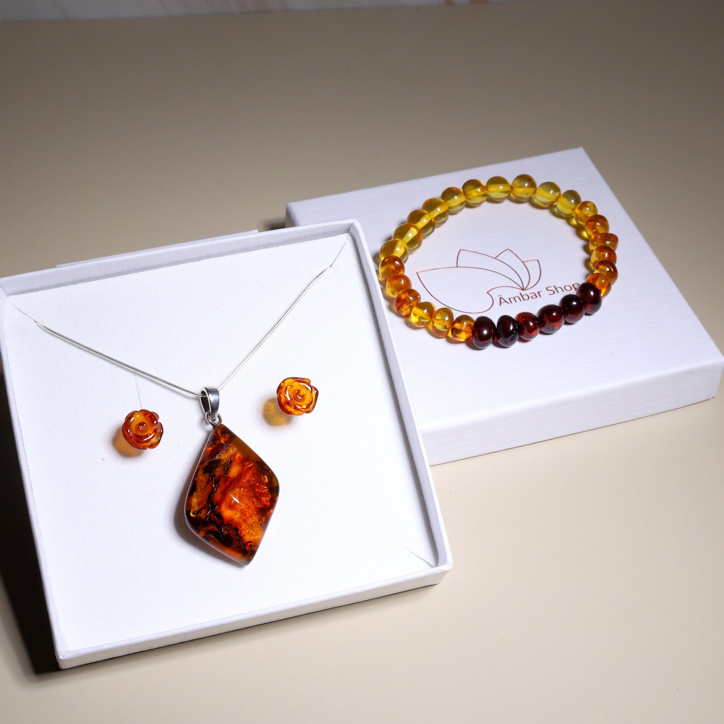 Conjunto Abundância de Âmbar – Colar, Brincos e Pulseira