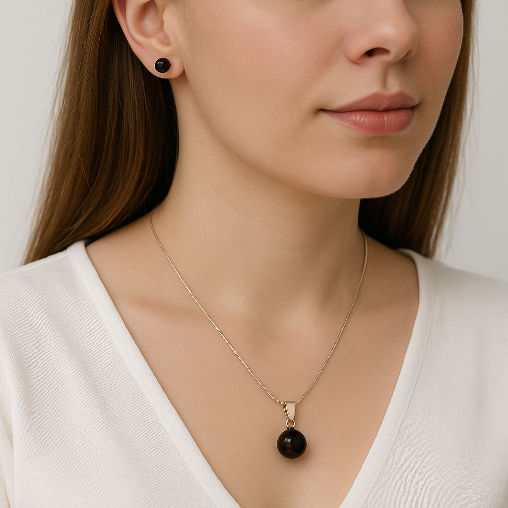 Elegância Carmim – Conjunto Colar e Brincos em Âmbar Báltico