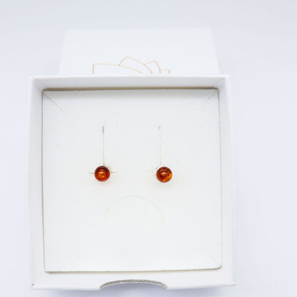 Brincos Cognac Glow – Âmbar Báltico