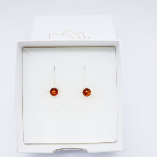 Brincos Cognac Glow – Âmbar Báltico