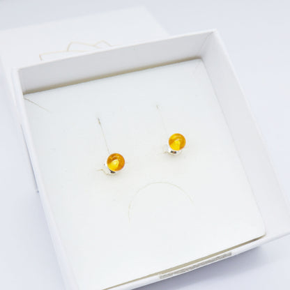 Brincos Honey Glow – Âmbar Báltico