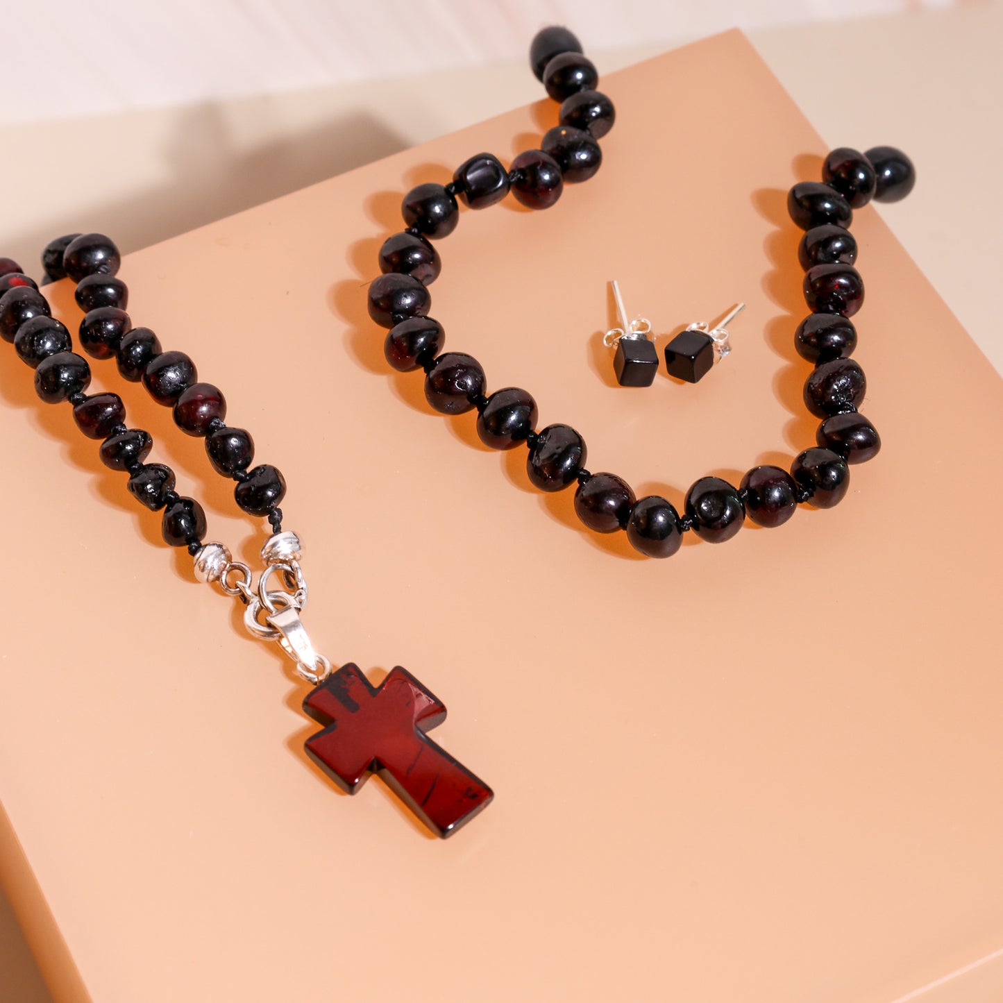 Conjunto Cruz de Âmbar – Colar, Pulseira e Brincos