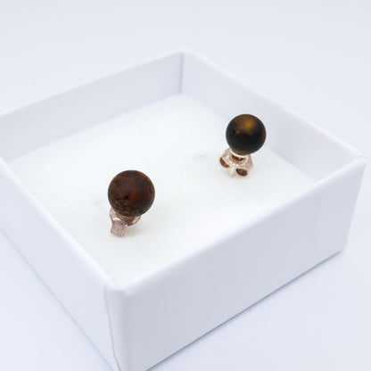 Brincos Green Glow – Âmbar Báltico