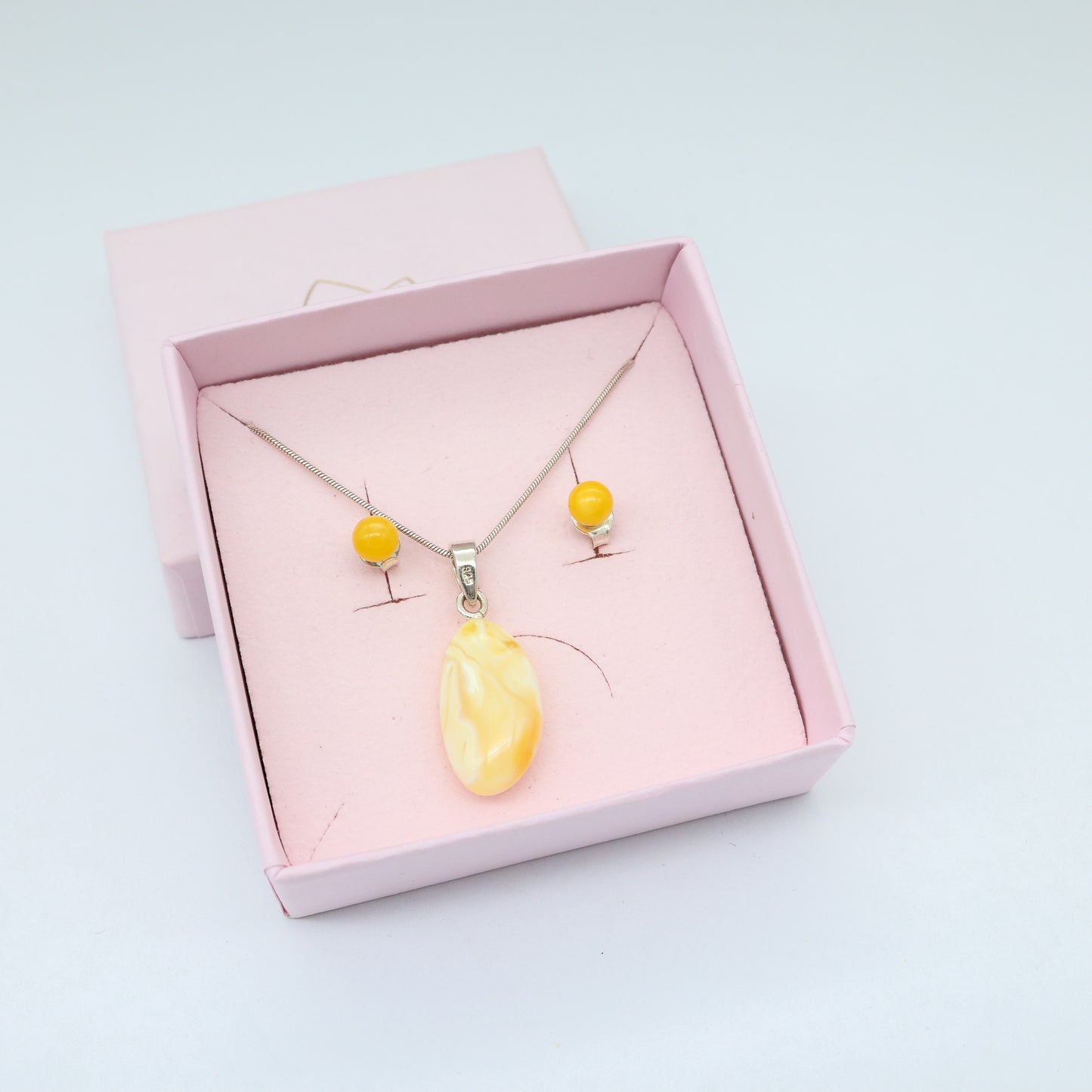 Conjunto Luz do Sol – Colar e Brincos em Âmbar Báltico