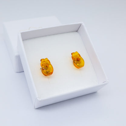 Brinco Âmbar Báltico – Coruja Mini | Infantil e Adulto