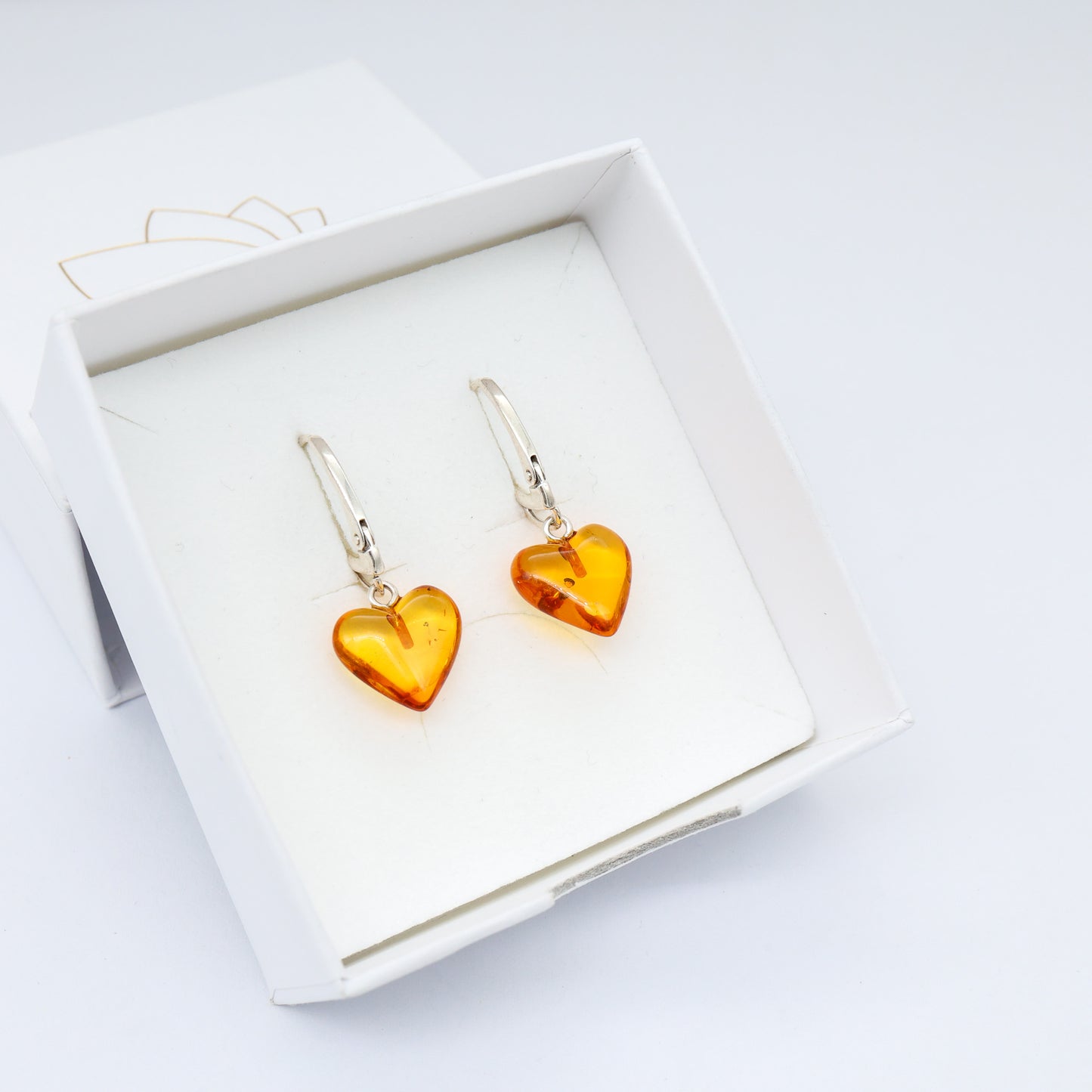 Brinco Coração de Âmbar Báltico – Prata 925