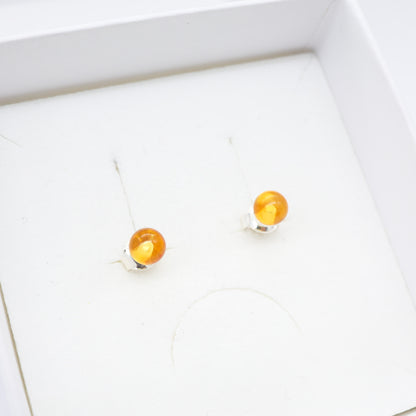 Brincos Honey Glow – Âmbar Báltico