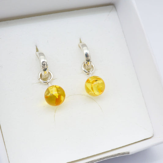 Brinco de Âmbar Clássico Honey - Prata 925