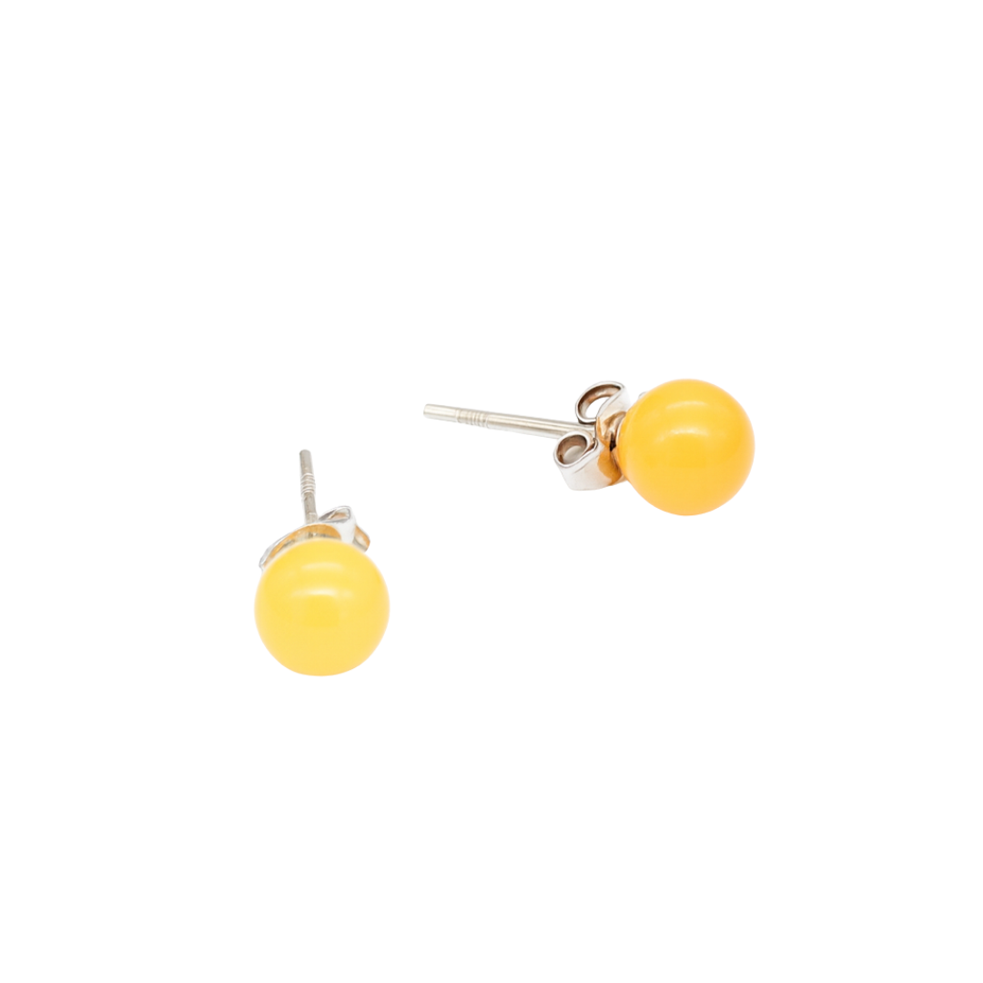 Brincos Milky Glow – Âmbar Báltico