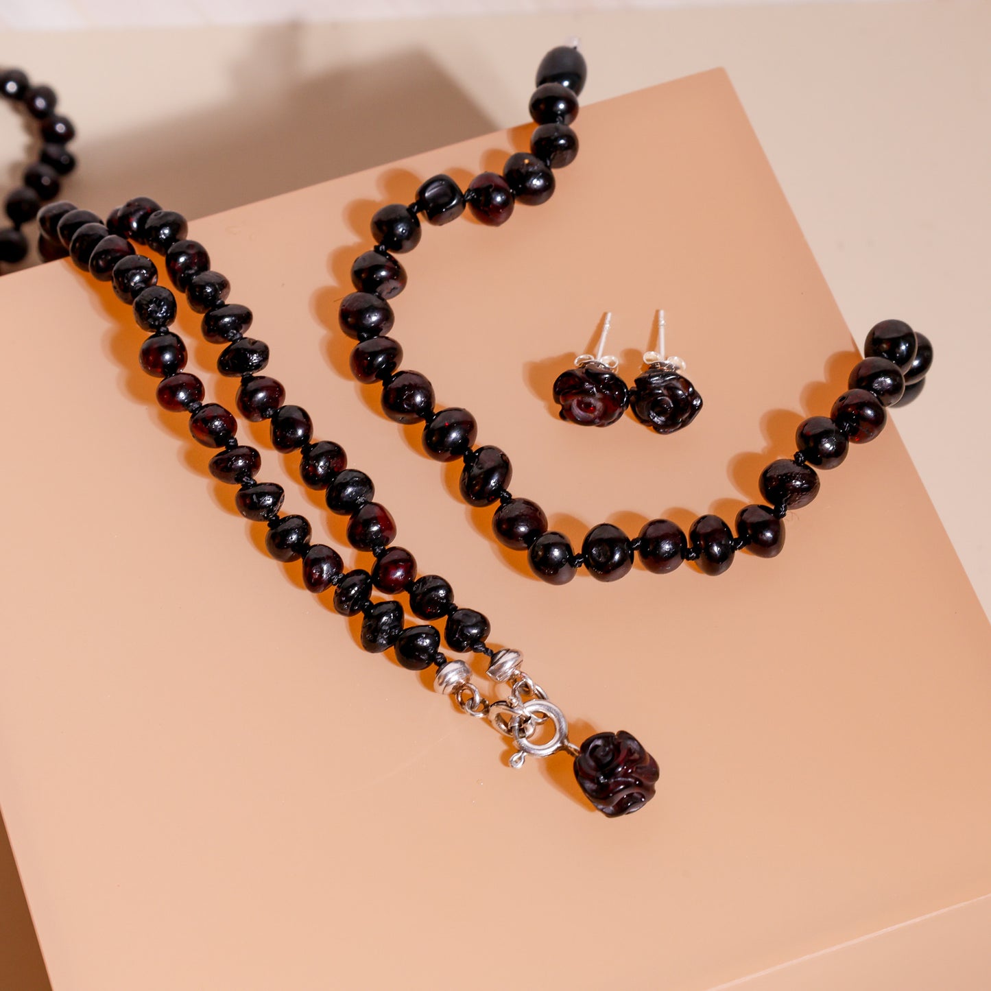 Conjunto Rosas de Âmbar – Colar, Pulseira e Brincos